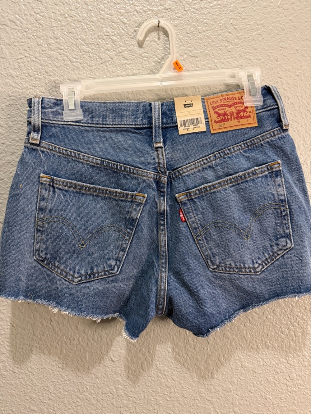 Levi's  501 Blue Distressed High-Rise Denim Shorts size 27 NEW - Picture 2 of 6